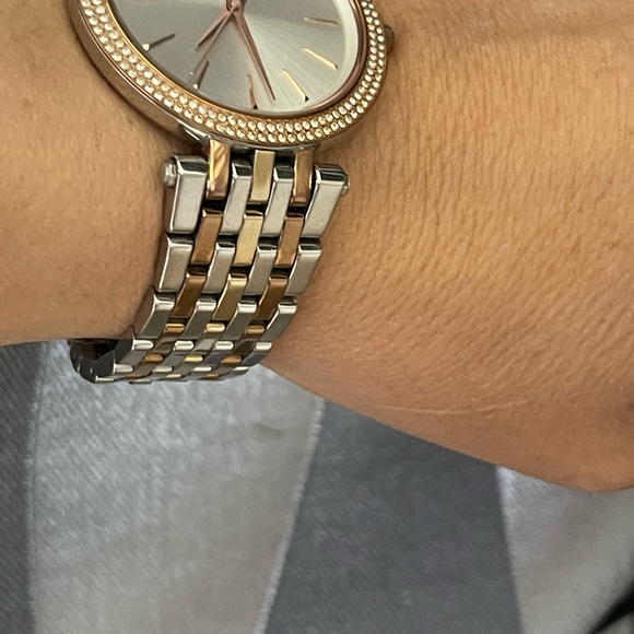 Michael Kors Darci watch - Picture 10 of 16